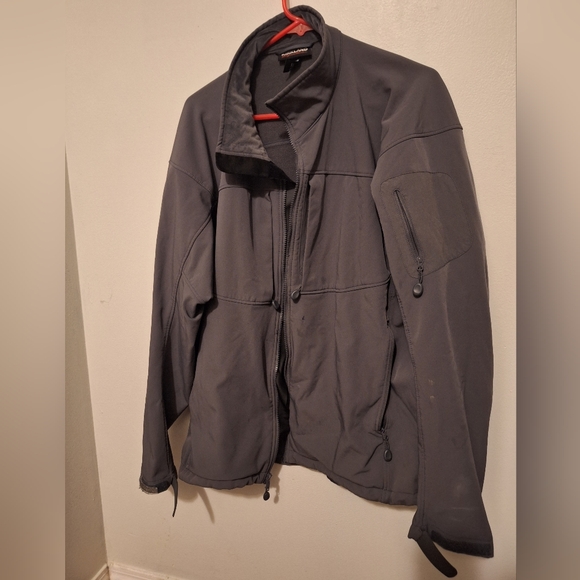 Kirkland signature goretex windbreaker - Picture 4 of 5